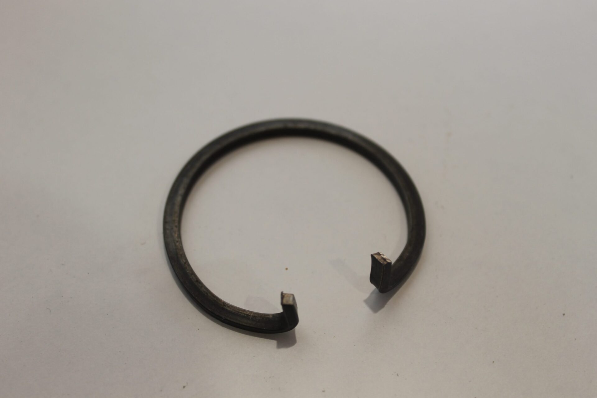 Rear Axle Ring 1662726M3 - Image 2