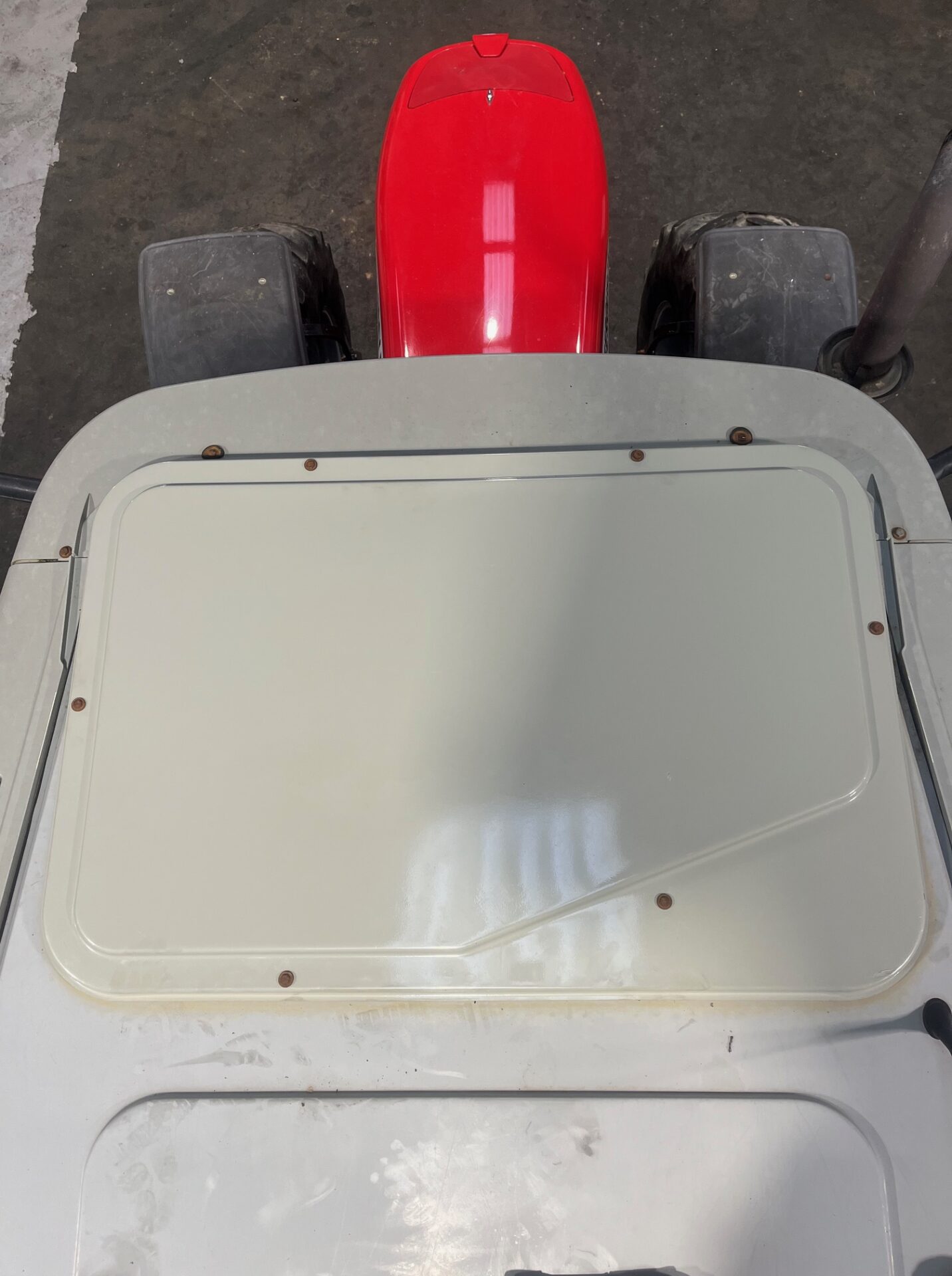 HEATING HATCH 3787166M92 - Image 2