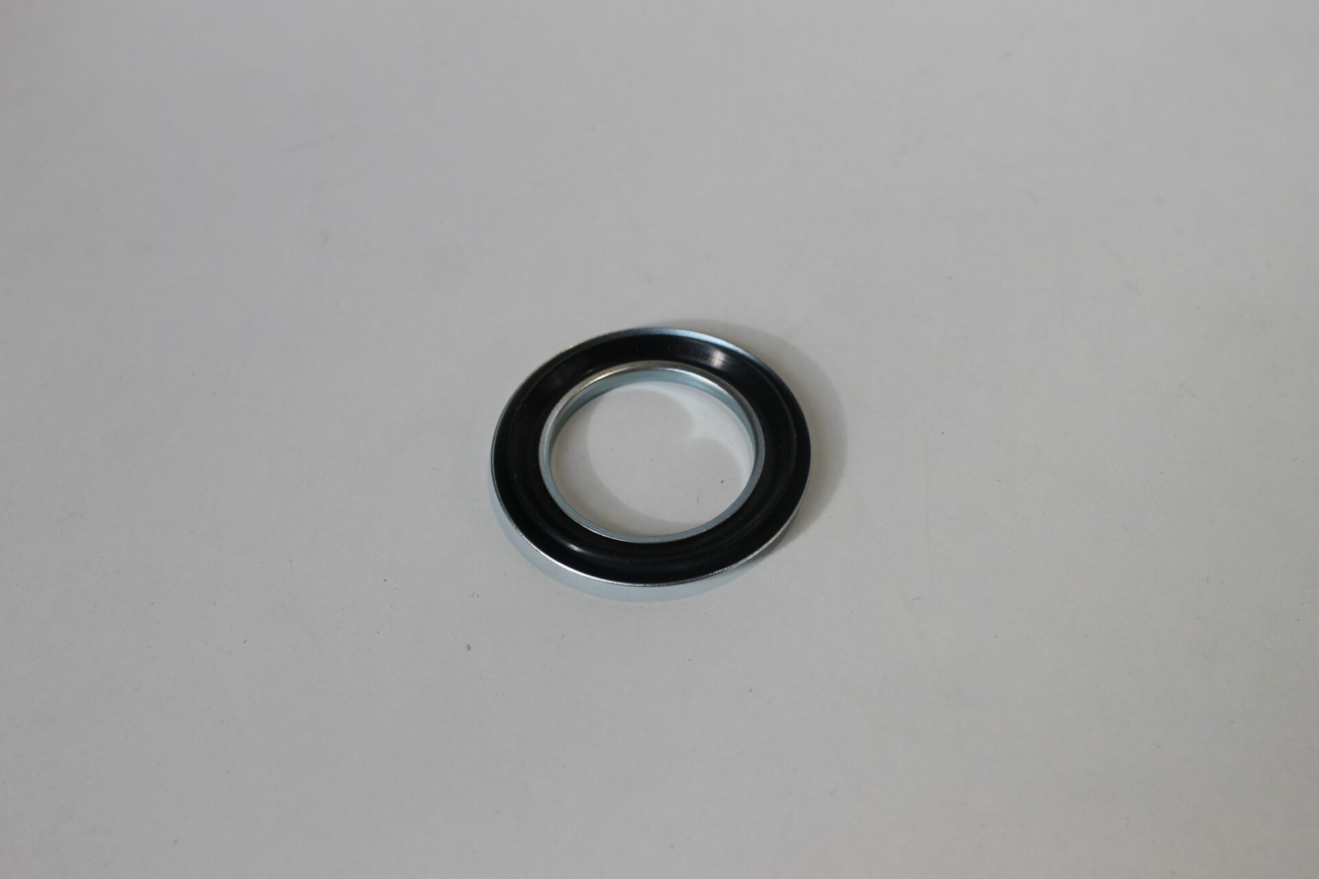 4WD Shaft Gasket 4307415M1 - Image 2