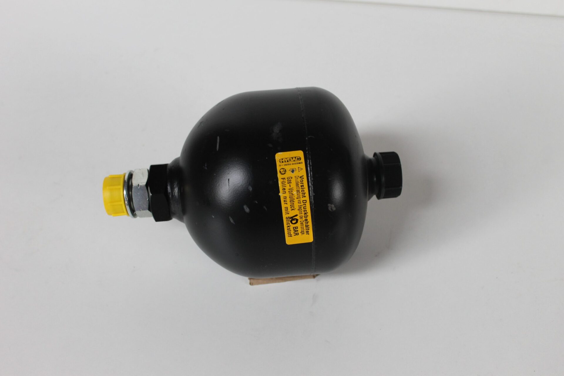 ACP0707070, Front Axle Accumulator, Massey Ferguson Tractors, Ned Murphy Tractors Ltd.
