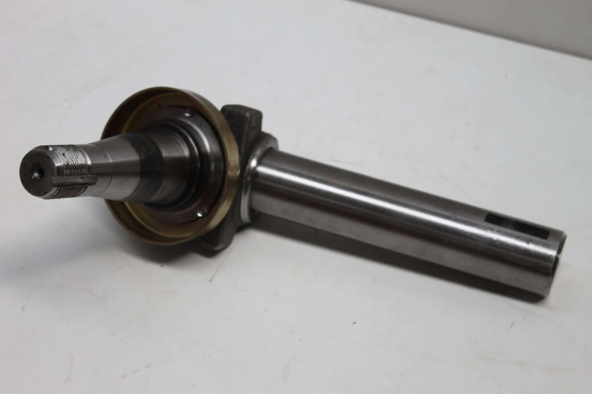 Right Hand Spindle 3697031M91