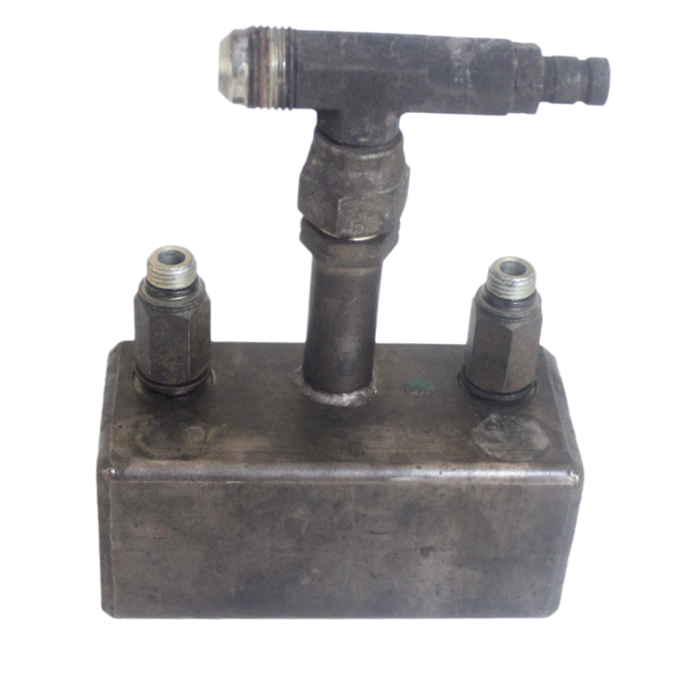 4274958M91, Brake Resevoir, Massey Ferguson Tractors, Ned Murphy Tractors.