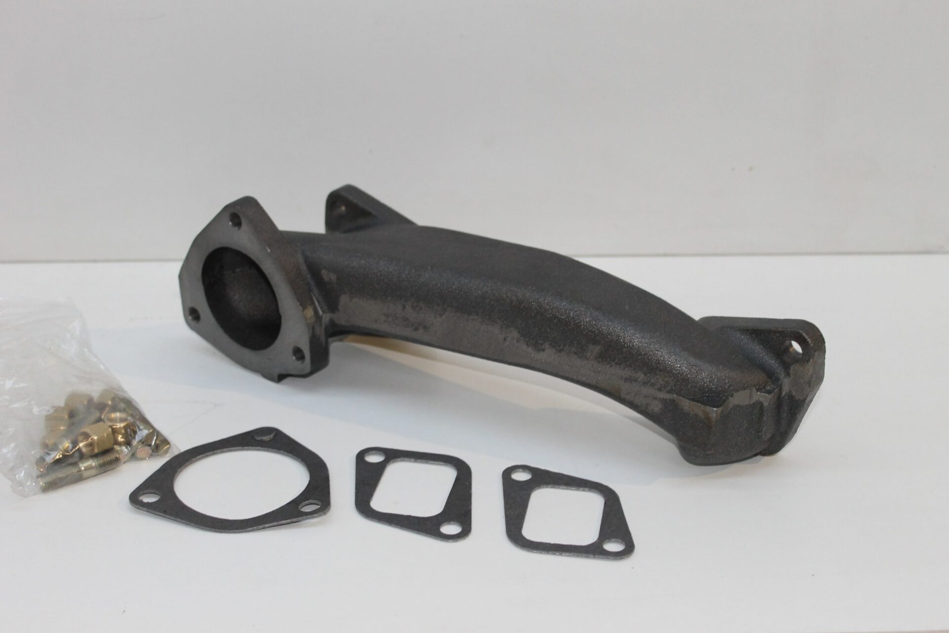 Exhaust Manifold Kit 733206M1 - Image 2