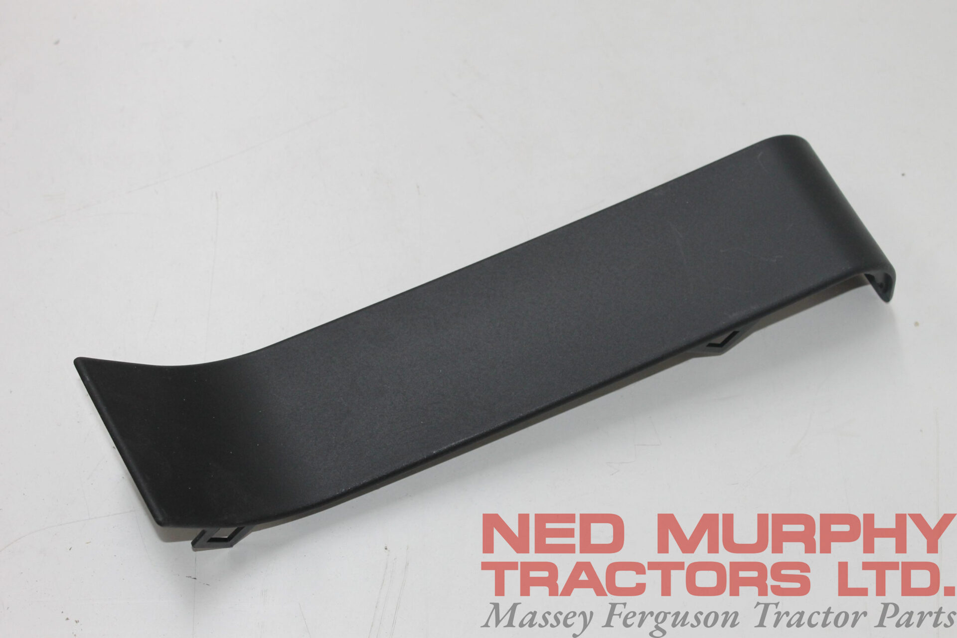 4272747M1, Front Indicator Cover RH, Massey Ferguson Tractors.