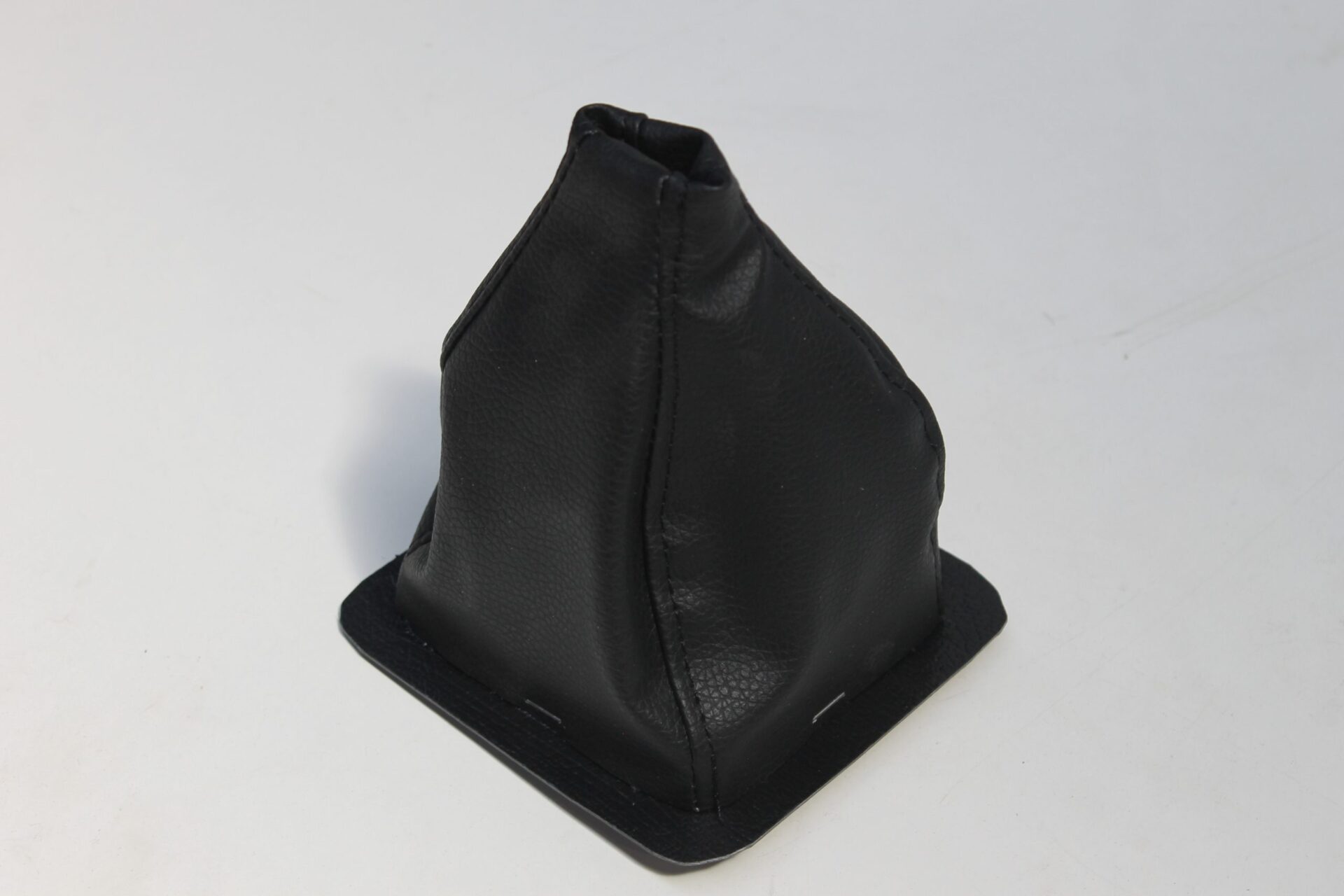 Gearstick Boot 3807664M91, Massey Ferguson Tractors, Ned Murphy Tractors Ltd.