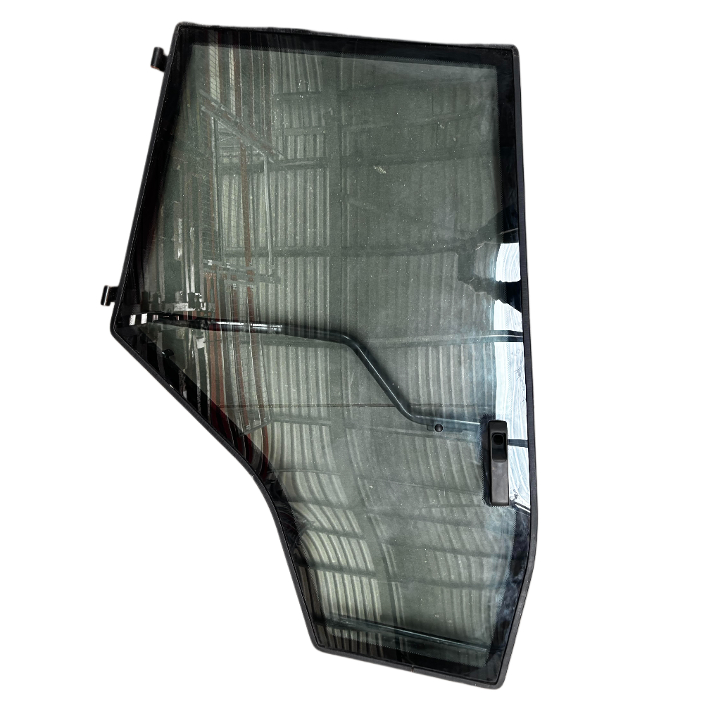 ACP0348530, RH Door Complete, Massey Ferguson Tractors, Ned Murphy Tractors Ltd.