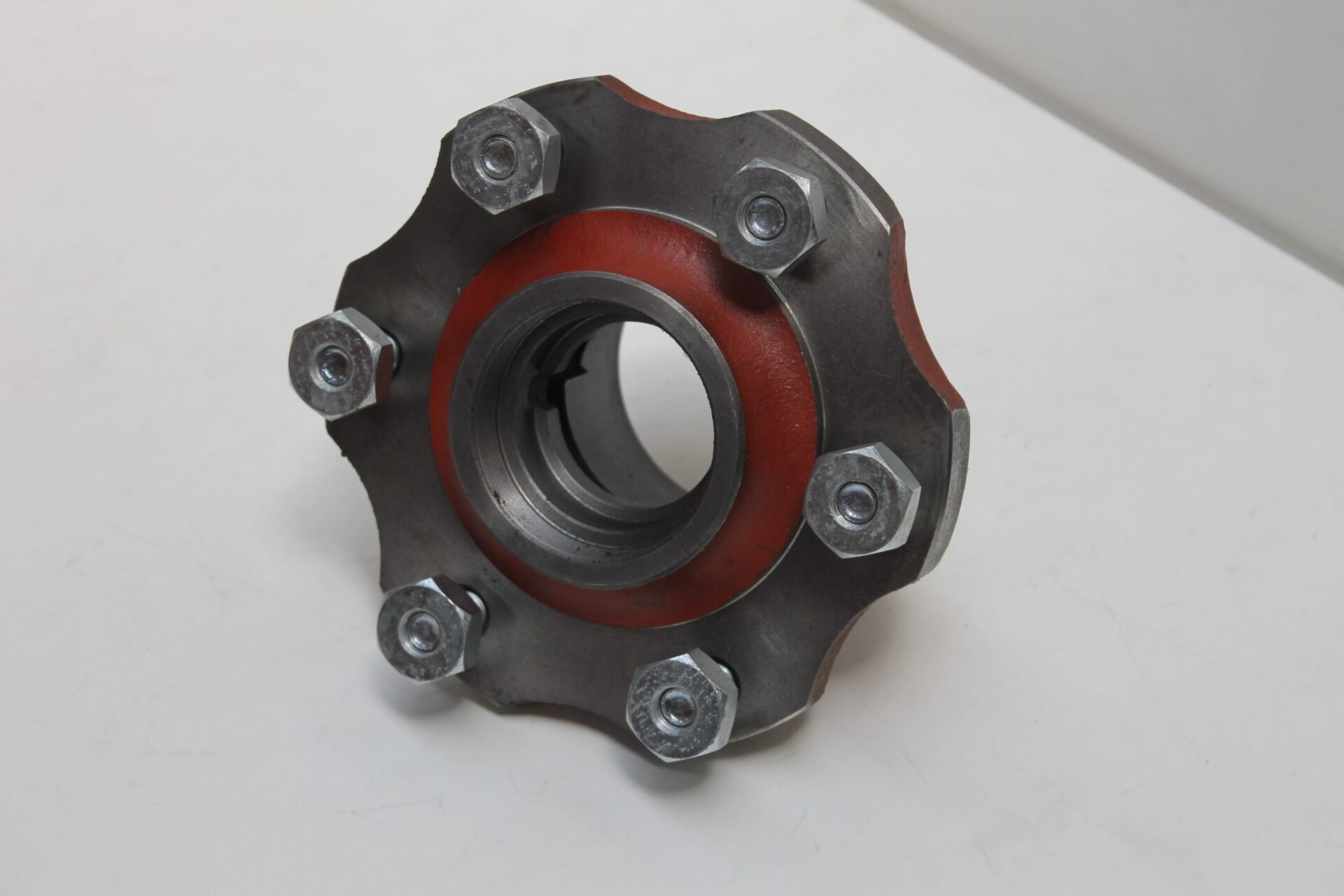 2WD Hub, 898348M3, Massey Ferguson Tractors, Ned Murphy Tractors Ltd.
