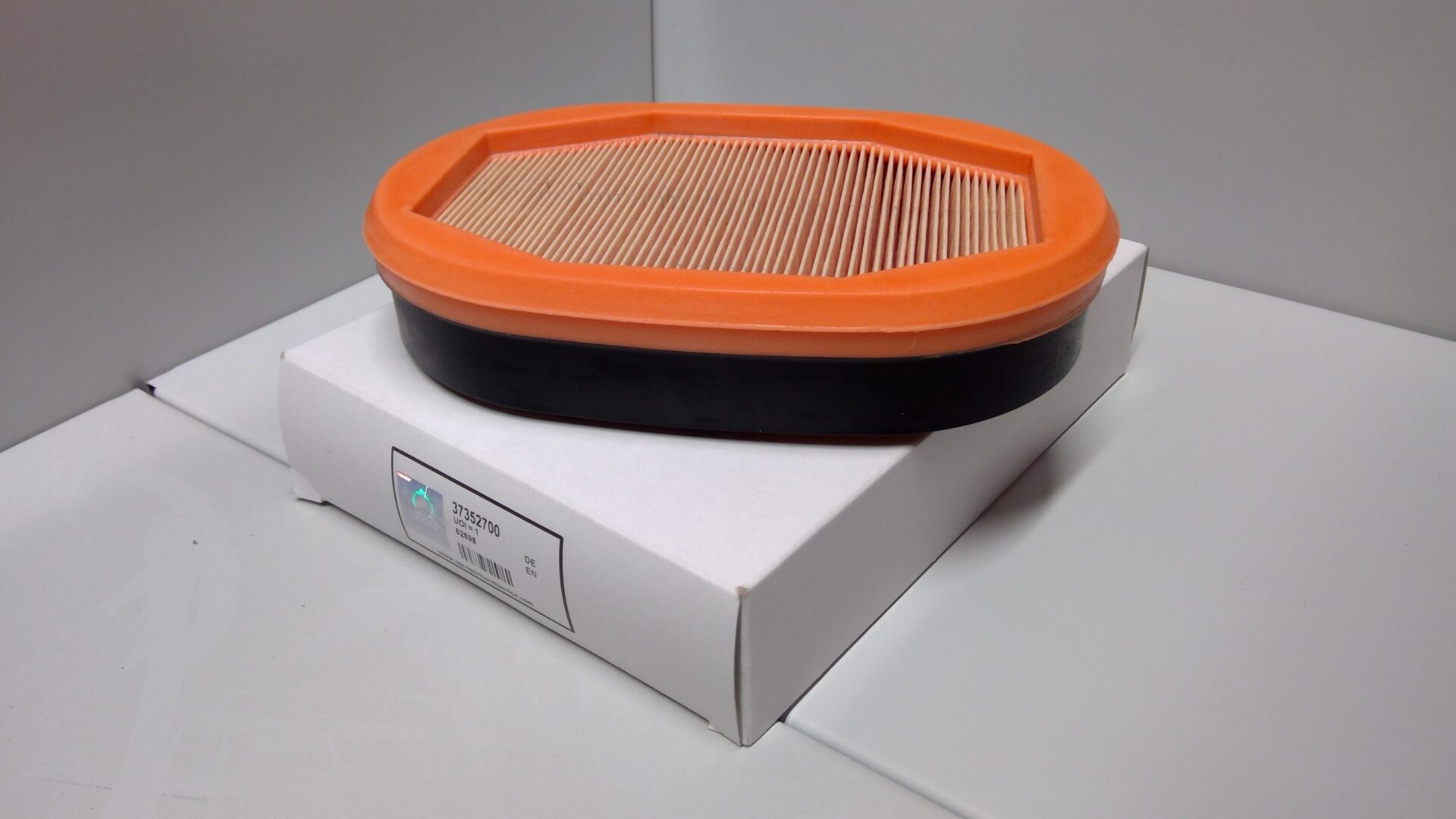 Engine Air Filter V37352700 - Image 2