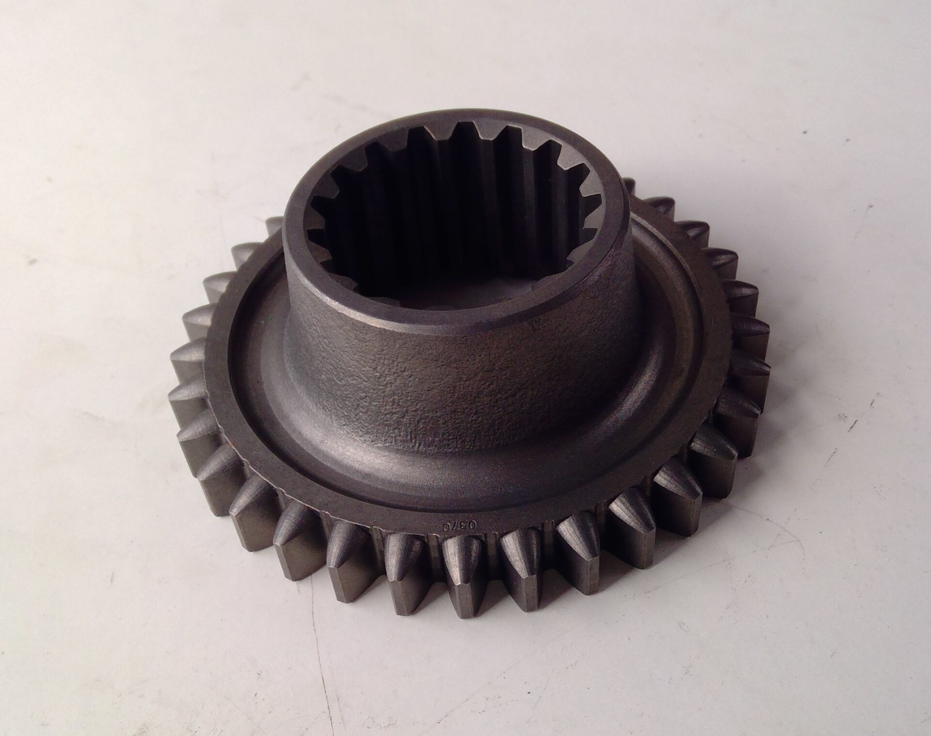 Gear 33T 180415M2, Massey Ferguson Tractors, Ned Murphy Tractors Ltd.