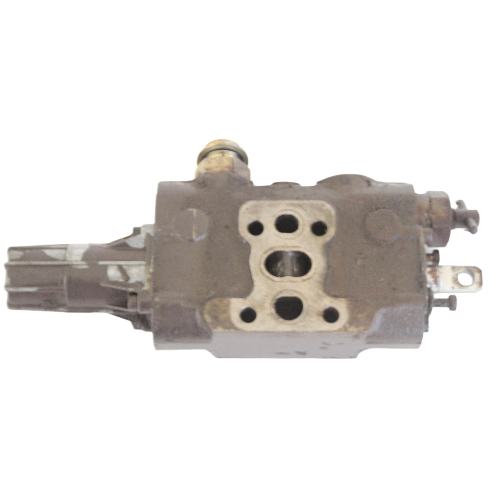 3RD Spool Valve 3582518M1 Massey Ferguson Tractors, Ned Murphy Tractors Ltd.
