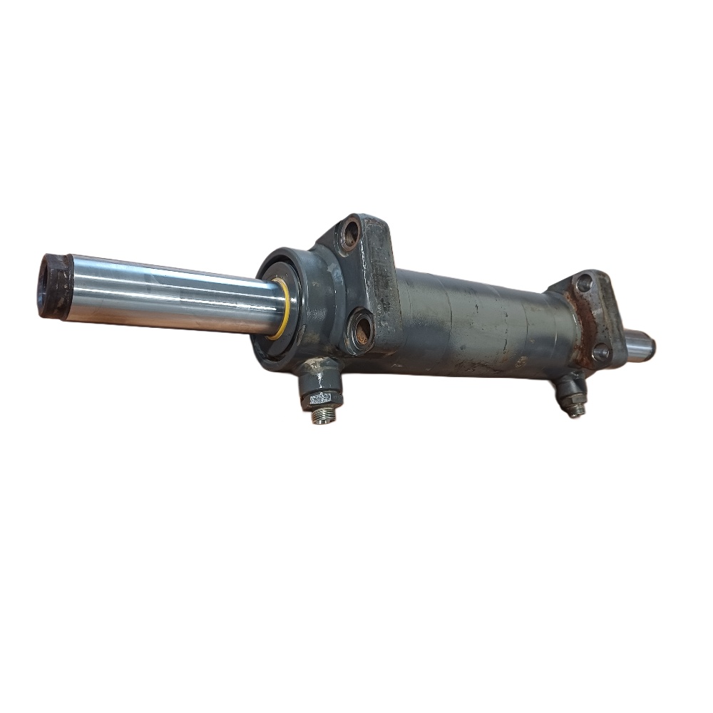 Steering Ram 7502463702, Massey Ferguson Tractors, Ned Murphy Tractors Ltd.