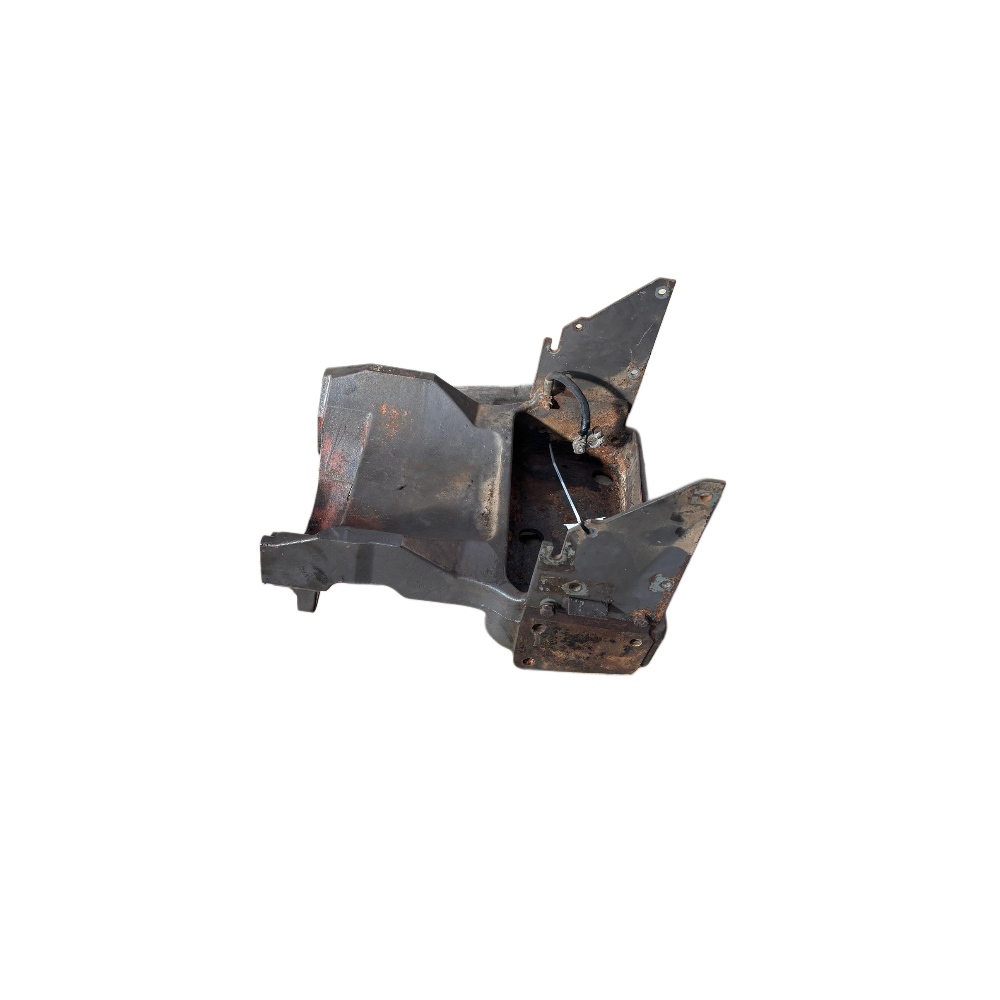 1695390M7, 4WD Axle Support, Massey Ferguson Tractor Parts, Ned Murphy Tractors