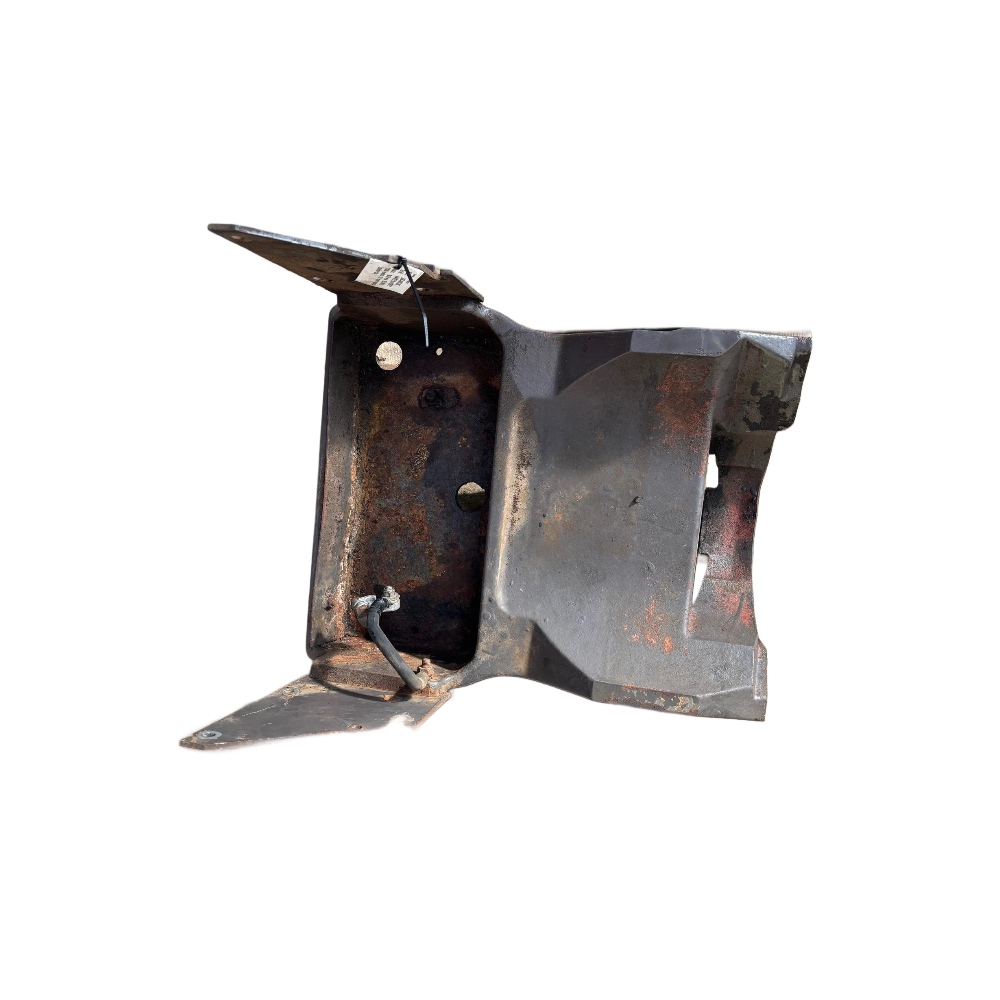 1695390M7, 4WD Axle Support, Massey Ferguson Tractor Parts, Ned Murphy Tractors