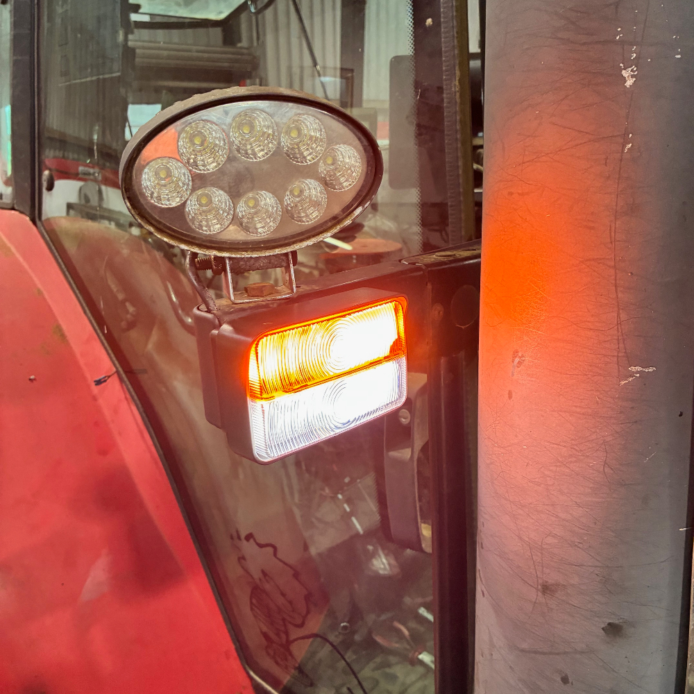 NMT1015, Square Park/Indicator, Massey Ferguson Tractors, Ned Murphy Tractors.