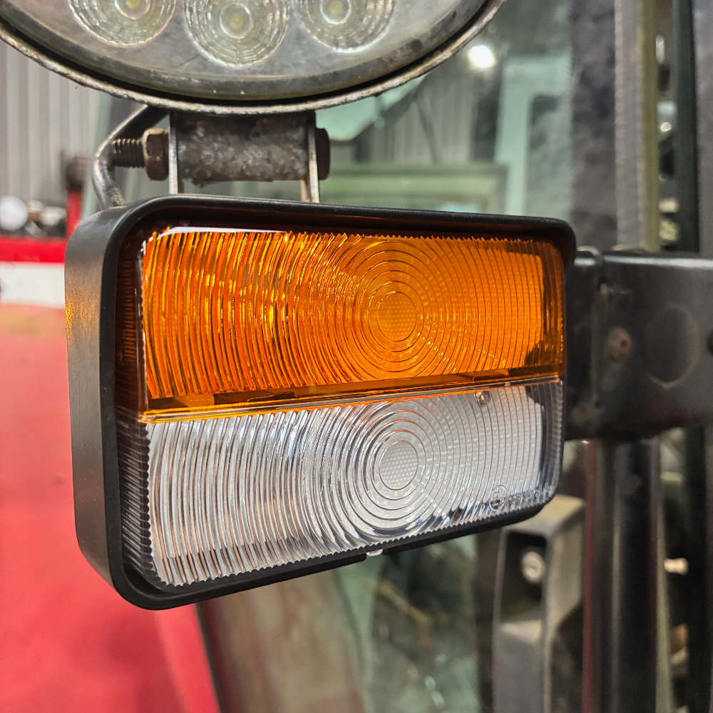 NMT1015, Square Park/Indicator, Massey Ferguson Tractors, Ned Murphy Tractors.