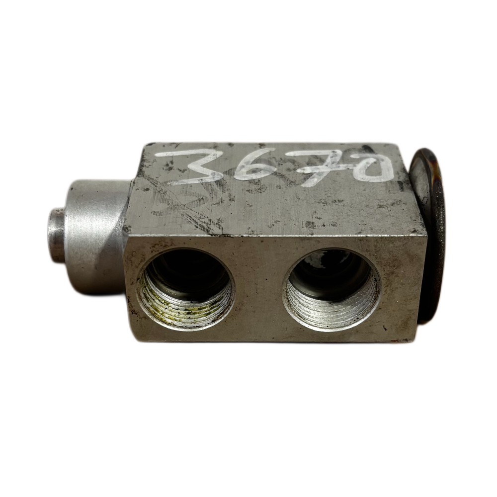 Regulator 3311533M91 - Image 3
